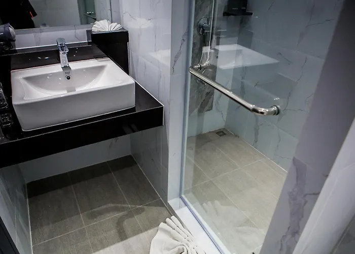 Hotel Nouriva Place 3*